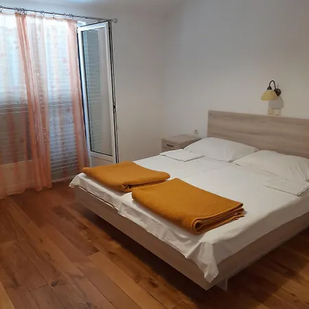 Homestay Antica Boric 139 *